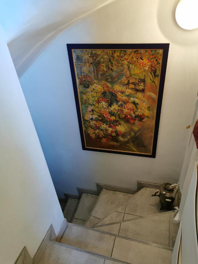 Appartement En Sous Sol De Villa Avec Acces Jardin Et Piscine Marseille Luaran gambar