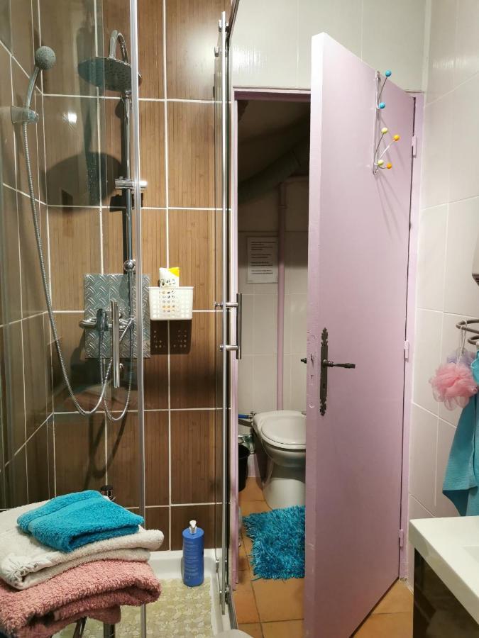 Appartement En Sous Sol De Villa Avec Acces Jardin Et Piscine Marseille Luaran gambar